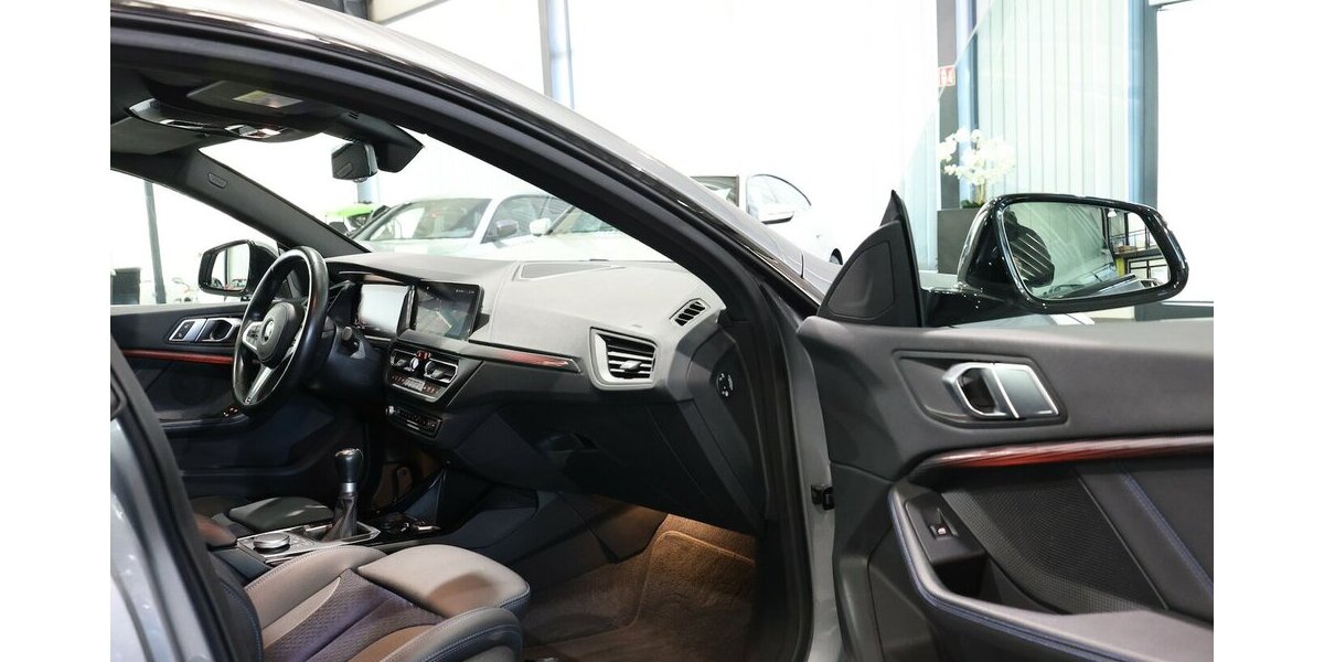 BMW 218 Gran Coupe i M-SPORT SHADOW / LIVE-COCKPIT 39.000 km 23.111 &euro; Hamm 59077