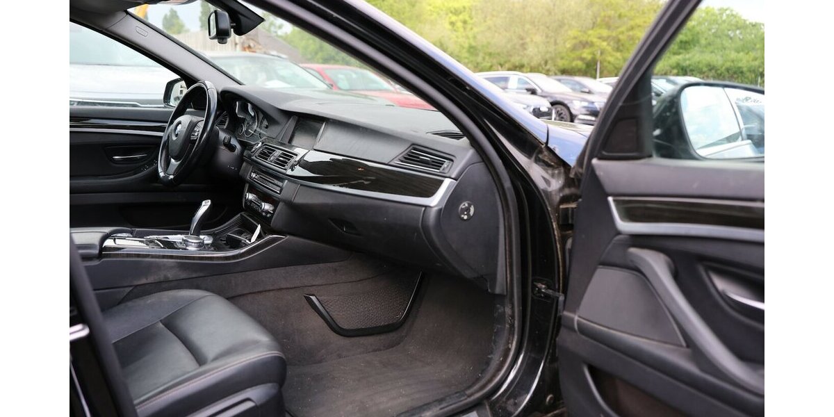 BMW 520d Touring BUSINESS LUXURY / LEDER, XENON 230.000 km 9.902 &euro; Hamm 59077