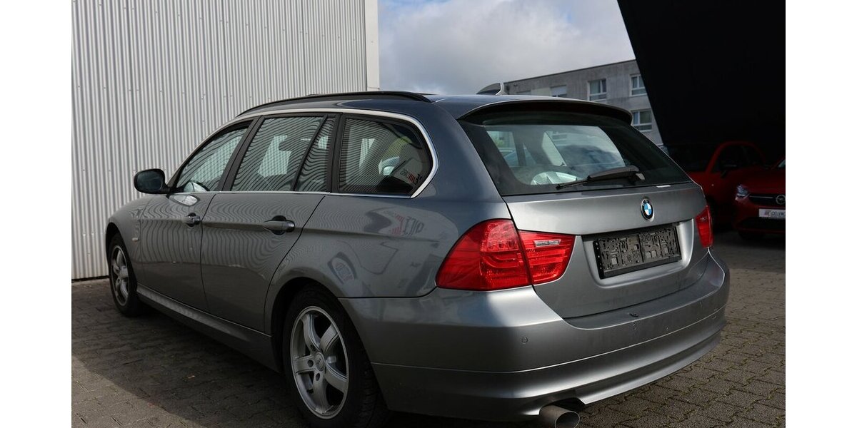 BMW 318d Touring EDITION-LIFESTYLE / PANORAMA 229.000 km 3.802 &euro; Hamm 59077