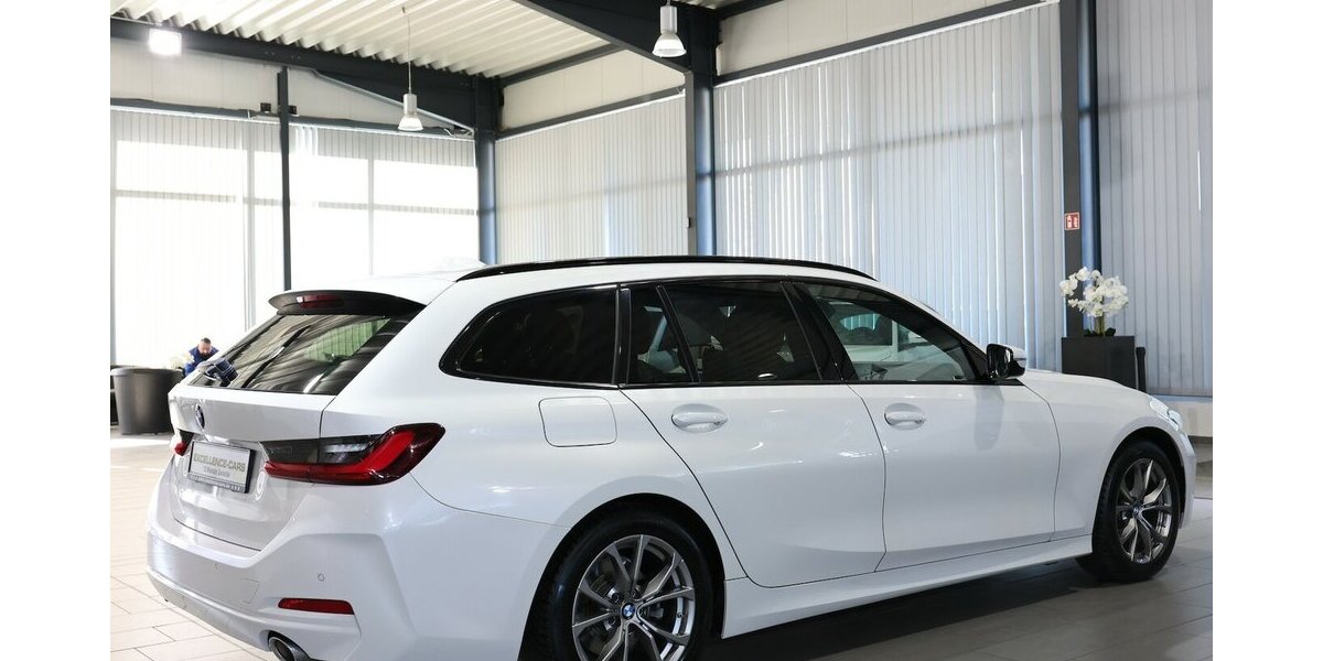 BMW 318d Touring SPORT WHITE & BROWN / CURVED+HUD 114.000 km 26.555 &euro; Hamm 59077