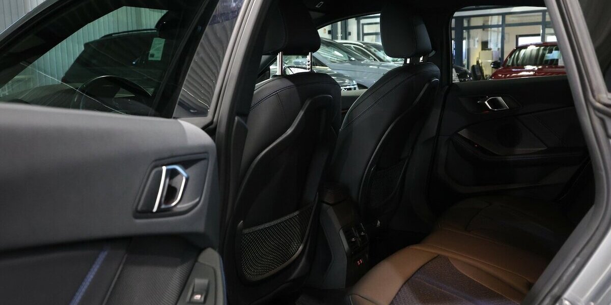 BMW 218 Gran Coupe i M-SPORT SHADOW / LIVE-COCKPIT 39.000 km 23.111 &euro; Hamm 59077