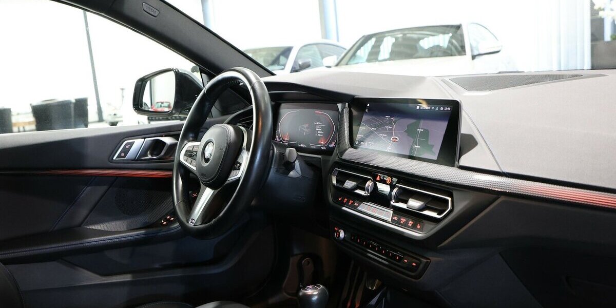 BMW 218 Gran Coupe i M-SPORT SHADOW / LIVE-COCKPIT 39.000 km 23.111 &euro; Hamm 59077