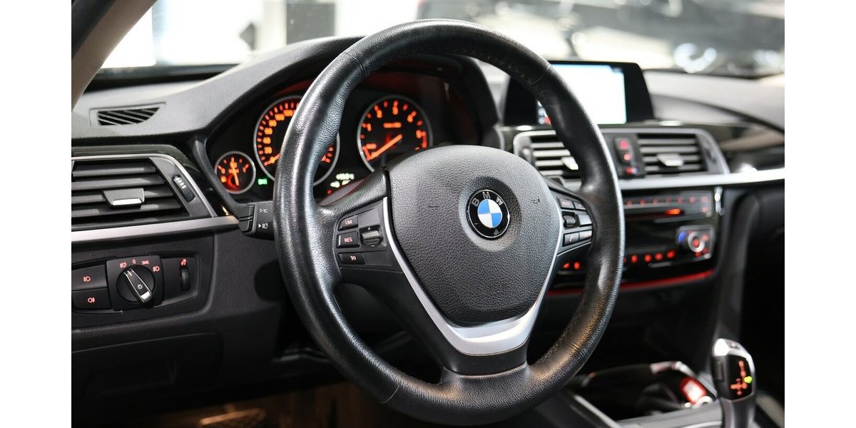 BMW 320d Touring Advantage BUSINESS 1.HAND / LED 105.000 km 18.993 &euro; Hamm 59077