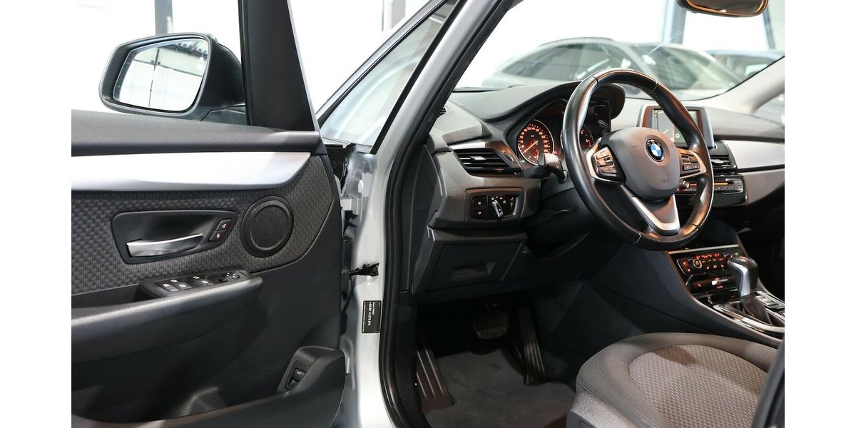 BMW 218 Active Tourer d Advantage LED / NAVI+ / AHK 119.000 km 12.992 &euro; Hamm 59077