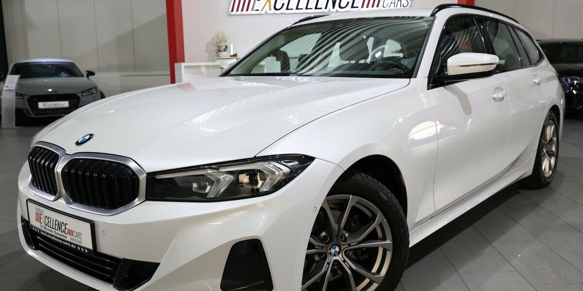 BMW 318d Touring SPORT SHADOW CURVED+NAV+KAMERA,LED 105.000 km 22.555 &euro; Hamm 59077