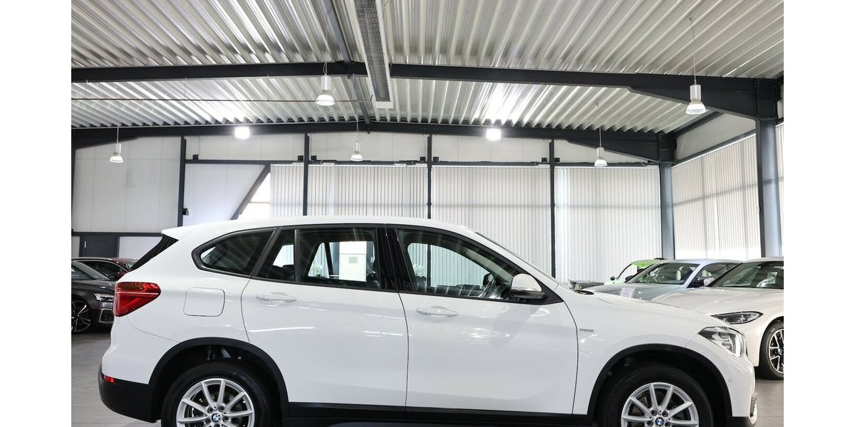 BMW X1 sDrive 18i Advantage WHITE / AUTOMATIK / 89.000 km 17.111 &euro; Hamm 59077