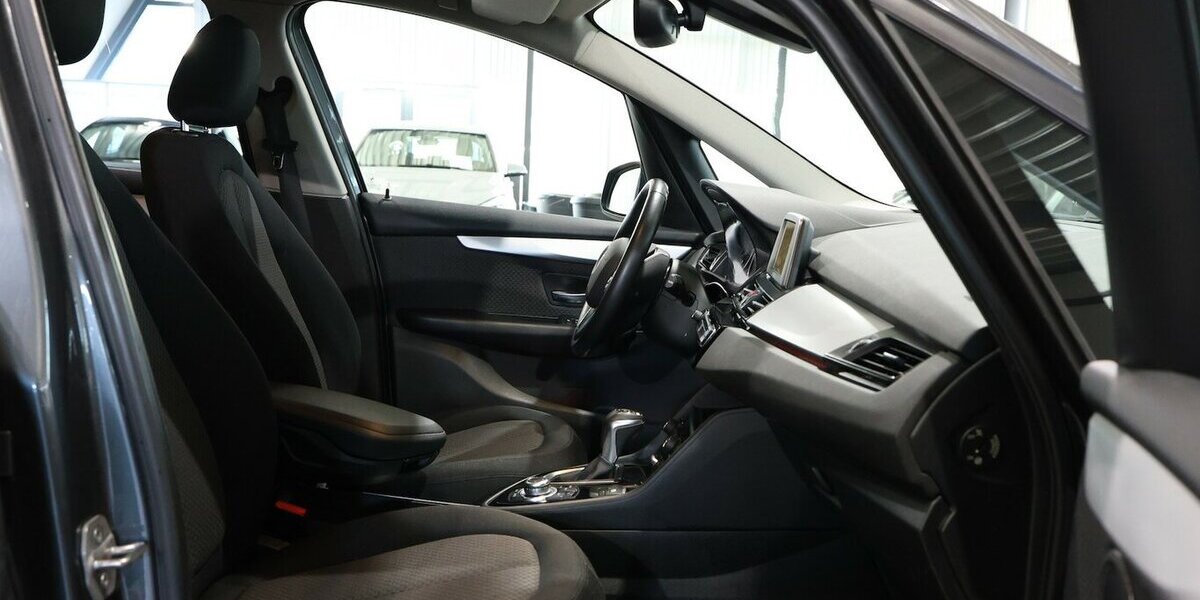 BMW 218 Gran Tourer i Advantage AUTOMATIK,LED,NAVI+ 140.000 km 11.555 &euro; Hamm 59077