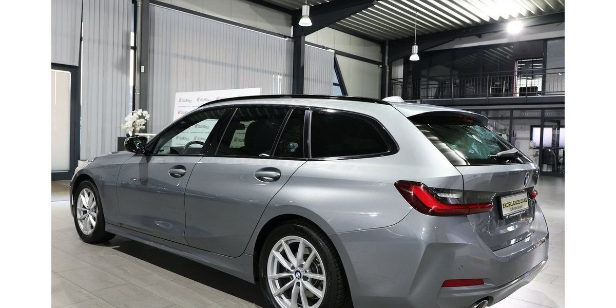 BMW 318d Touring SPORT GREY & RED LEDER,CURVED+HUD 73.000 km 27.555 &euro; Hamm 59077