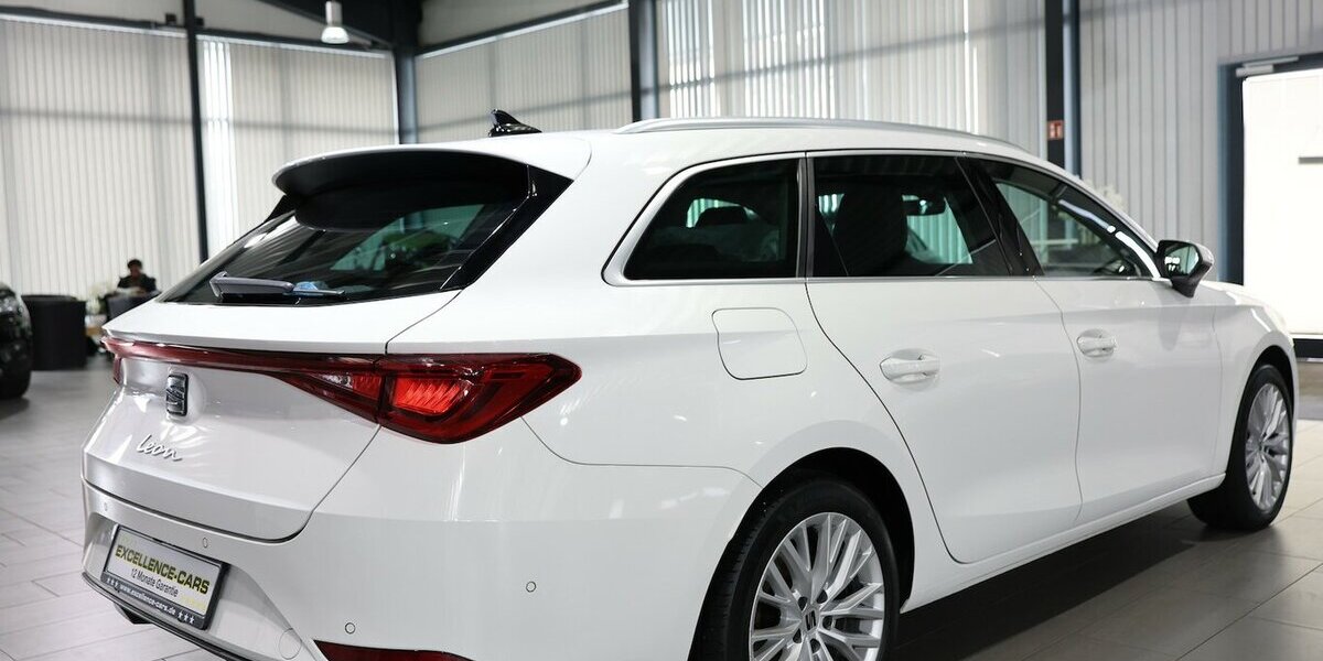 Seat Leon ST 2.0 TDI DSG XCELLENCE / LEDER / ACC+LANE 75.000 km 18.991 &euro; Hamm 59077