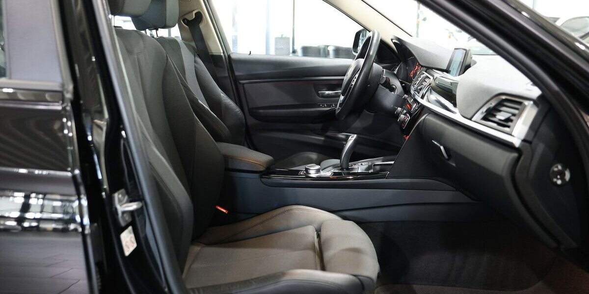 BMW 320d Touring Advantage BUSINESS 1.HAND / LED 105.000 km 18.993 &euro; Hamm 59077