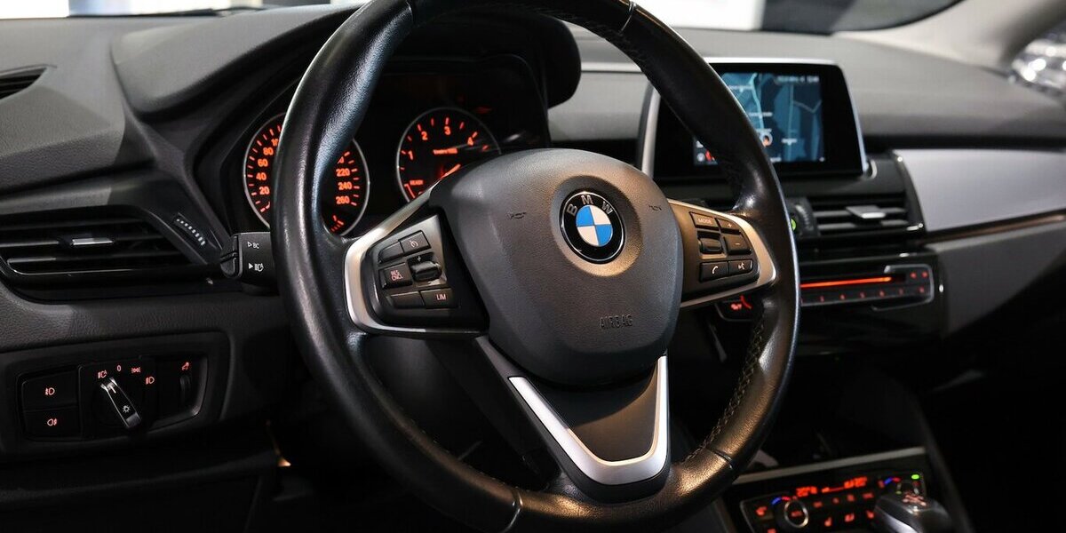 BMW 218 Active Tourer d Advantage BUSINESS LED,NAVI+ 158.000 km 12.555 &euro; Hamm 59077