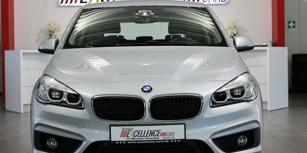 BMW 218 Active Tourer d Advantage LED / NAVI+ / AHK 119.000 km 12.992 &euro; Hamm 59077