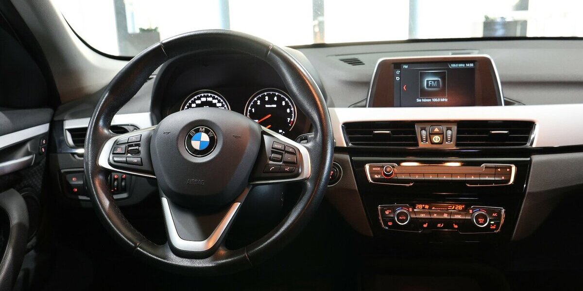 BMW X1 sDrive 18i Advantage WHITE / AUTOMATIK / 89.000 km 17.111 &euro; Hamm 59077