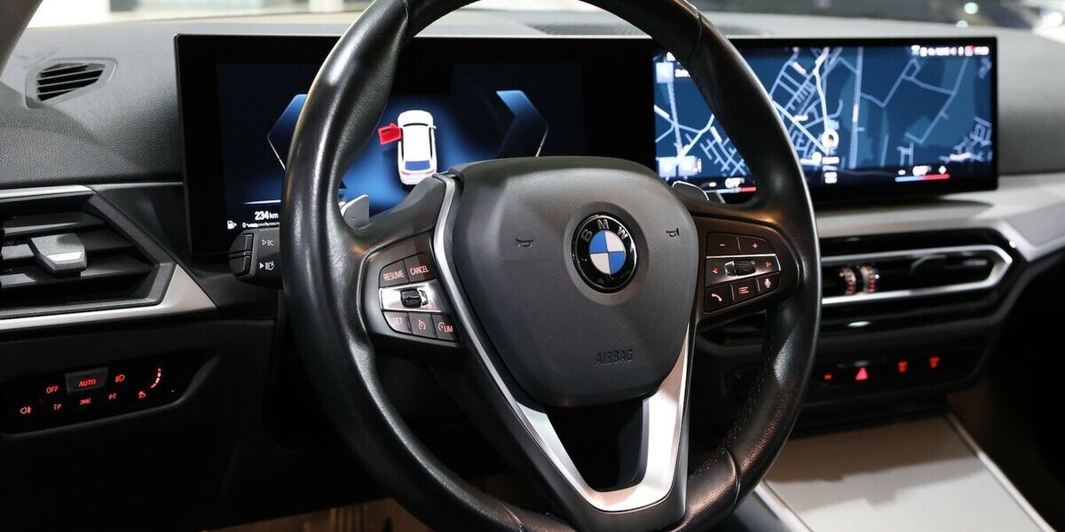 BMW 318d Touring SPORT SHADOW CURVED+NAV+KAMERA,LED 105.000 km 22.555 &euro; Hamm 59077