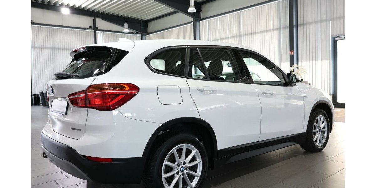 BMW X1 sDrive 18i Advantage WHITE / AUTOMATIK / 89.000 km 17.111 &euro; Hamm 59077