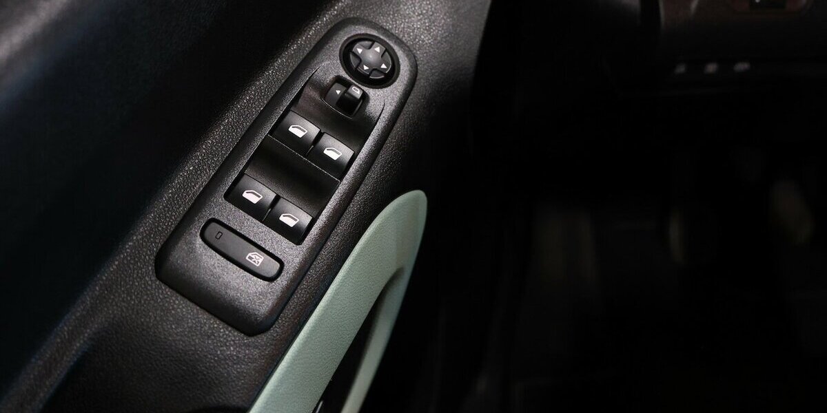 Citroen Berlingo 1.5 BLUE-HDI FEEL XL130 / 7-SITZER / 136.000 km 15.111 &euro; Hamm 59077