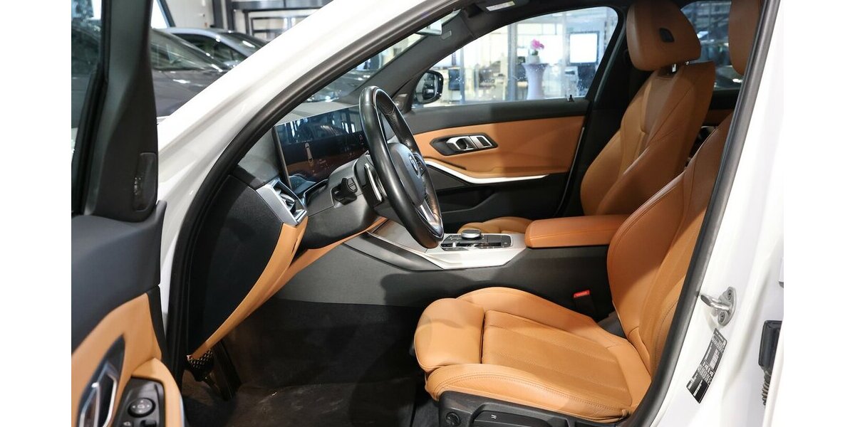BMW 318d Touring SPORT WHITE & BROWN / CURVED+HUD 114.000 km 26.555 &euro; Hamm 59077