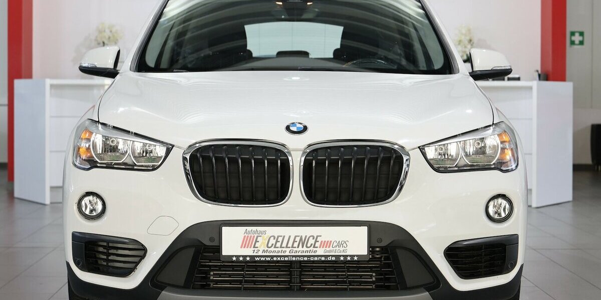 BMW X1 sDrive 18i Advantage WHITE / AUTOMATIK / 89.000 km 17.111 &euro; Hamm 59077