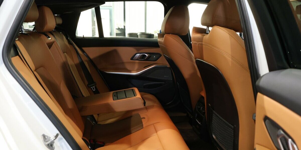 BMW 318d Touring SPORT WHITE & BROWN / CURVED+HUD 114.000 km 26.555 &euro; Hamm 59077