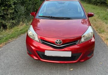 Toyota Yaris 150.500 km 5.350 &euro; Ahlen 59229