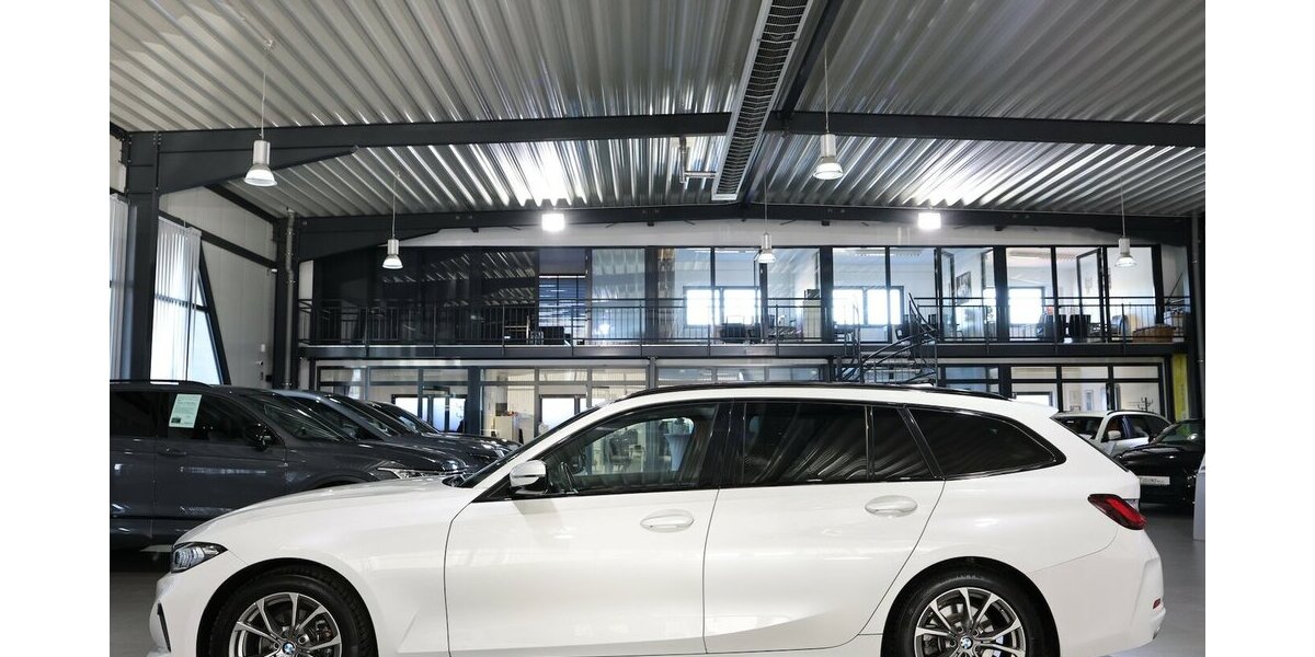 BMW 318d Touring SPORT WHITE & BROWN / CURVED+HUD 114.000 km 26.555 &euro; Hamm 59077