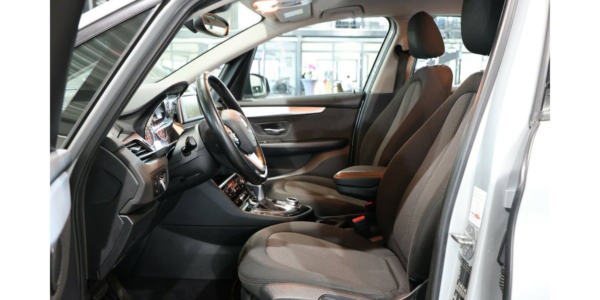 BMW 218 Active Tourer d Advantage LED / NAVI+ / AHK 119.000 km 12.992 &euro; Hamm 59077