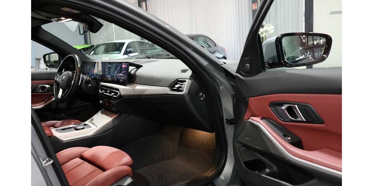 BMW 318d Touring SPORT GREY & RED LEDER,CURVED+HUD 73.000 km 27.555 &euro; Hamm 59077
