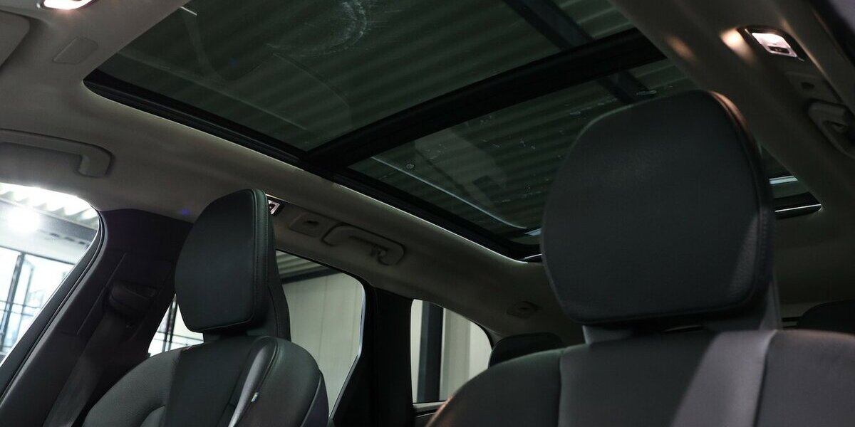 Volvo XC60 D4 MOMENTUM PRO / PANORAMA, MATRIX-LED 130.000 km 26.555 &euro; Hamm 59077