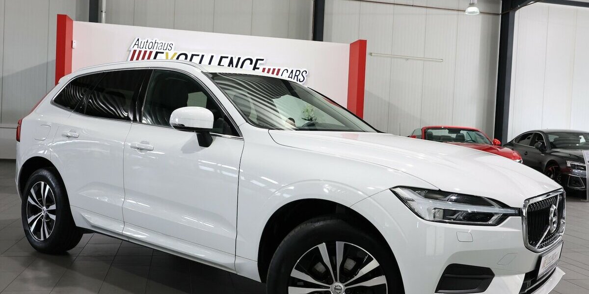 Volvo XC60 D4 MOMENTUM PRO / PANORAMA, MATRIX-LED 130.000 km 26.555 &euro; Hamm 59077