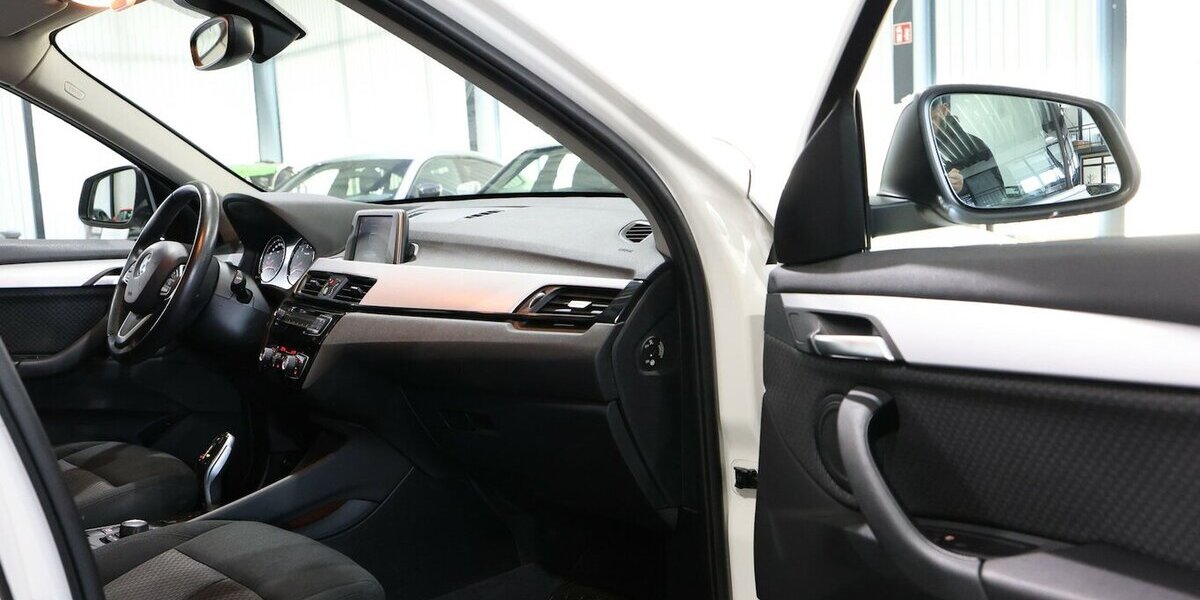BMW X1 sDrive 18i Advantage WHITE / AUTOMATIK / 89.000 km 17.111 &euro; Hamm 59077