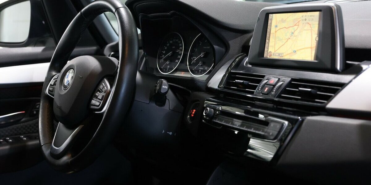 BMW 218 Gran Tourer i Advantage AUTOMATIK,LED,NAVI+ 140.000 km 11.555 &euro; Hamm 59077
