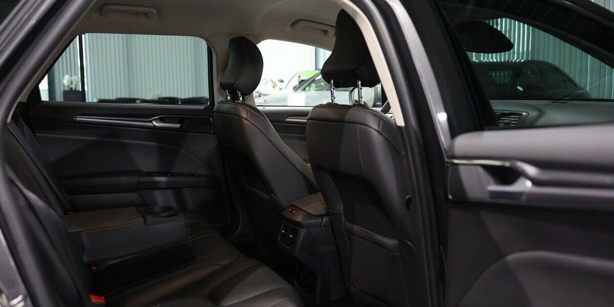 Ford Mondeo Tunier 2.0 EB TITANIUM / VOLL-LEDER, LED 115.000 km 17.444 &euro; Hamm 59077