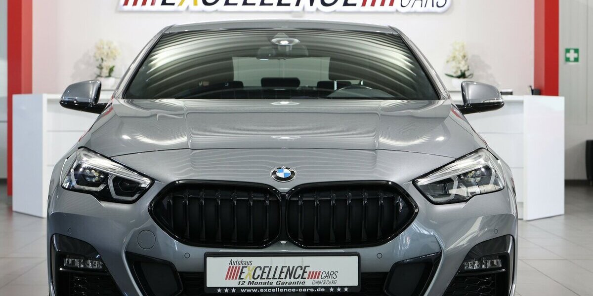 BMW 218 Gran Coupe i M-SPORT SHADOW / LIVE-COCKPIT 39.000 km 23.111 &euro; Hamm 59077