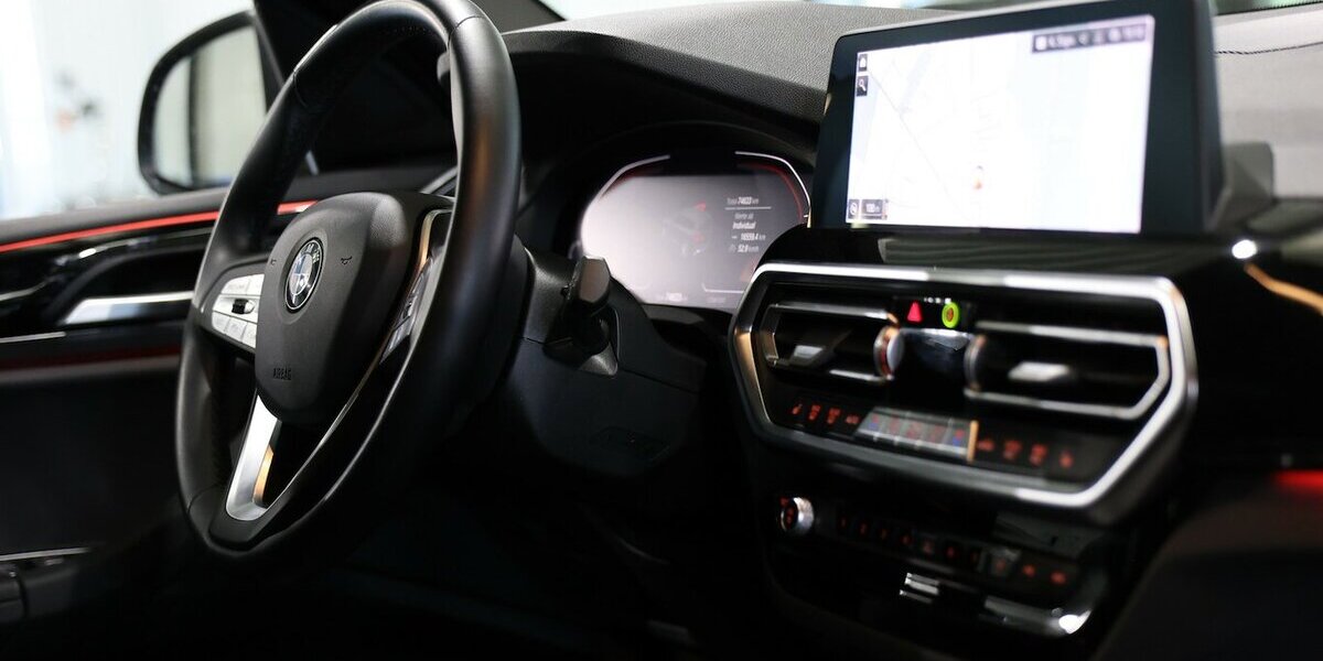 BMW X3 xDrive 20d SPORT VOLL-LEDER, LIVE-COCKPIT-PRO 74.000 km 37.444 &euro; Hamm 59077