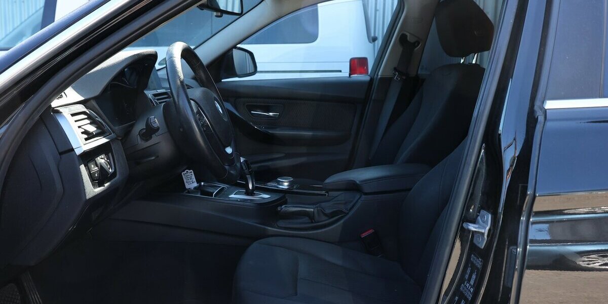 BMW 320d Touring Efficient Dynamics Advantage LED 336.000 km 6.202 &euro; Hamm 59077
