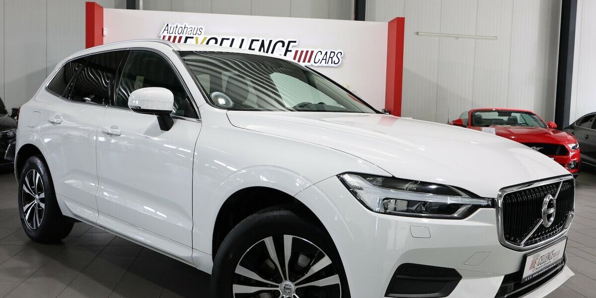 Volvo XC60 D4 MOMENTUM PRO / PANORAMA, MATRIX-LED 130.000 km 26.555 &euro; Hamm 59077