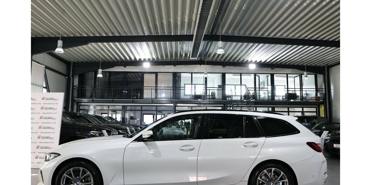 BMW 318d Touring SPORT WHITE & BROWN / CURCED, LED 100.000 km 25.883 &euro; Hamm 59077