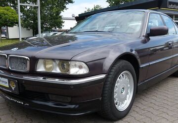 BMW 735 293.000 km 5.980 &euro; Selm 59379
