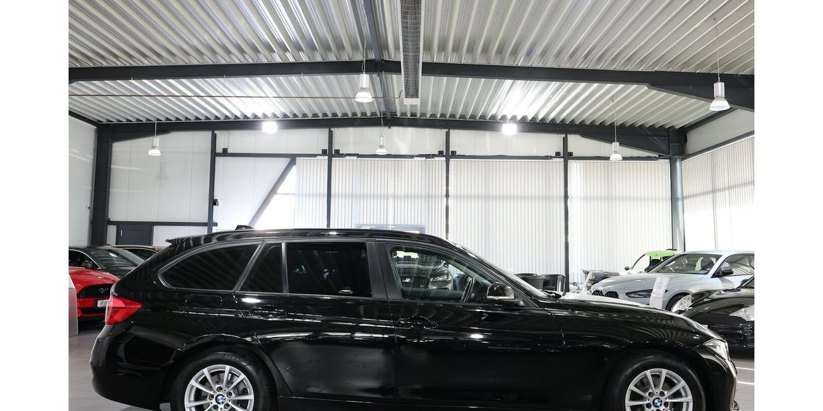 BMW 318i Touring Advantage BUSINESS / LED / NAVI+ 108.000 km 15.600 &euro; Hamm 59077
