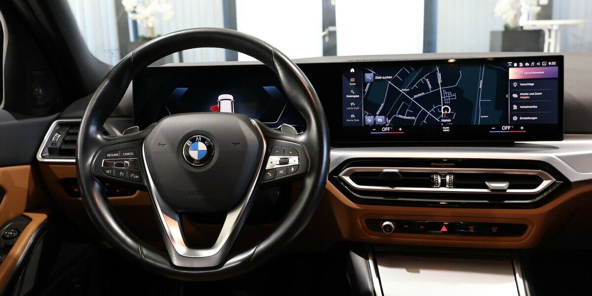 BMW 318d Touring SPORT WHITE & BROWN / CURVED+HUD 114.000 km 26.555 &euro; Hamm 59077