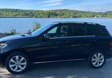 Mercedes-Benz ML 350 85.000 km 29.500 &euro; Soest 59494