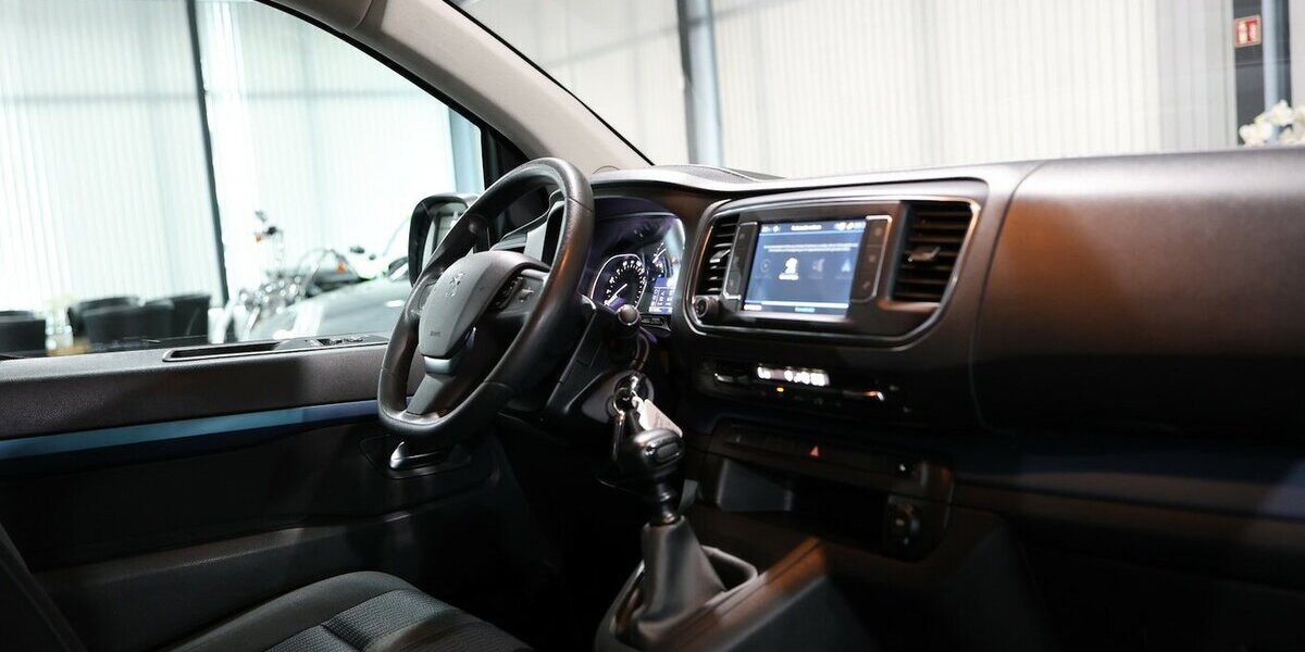 Peugeot Traveller 150 BLUE-HDI EXPERT ACTIVE L2 / 5-SITZ 50.000 km 27.444 &euro; Hamm 59077