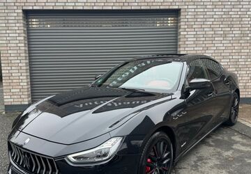 Maserati Ghibli 90.000 km 44.999 &euro; Rheda-Wiedenbrück 33378