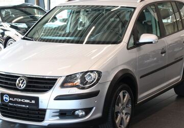VW Touran 143.200 km 9.890 &euro; Bergkamen 59192