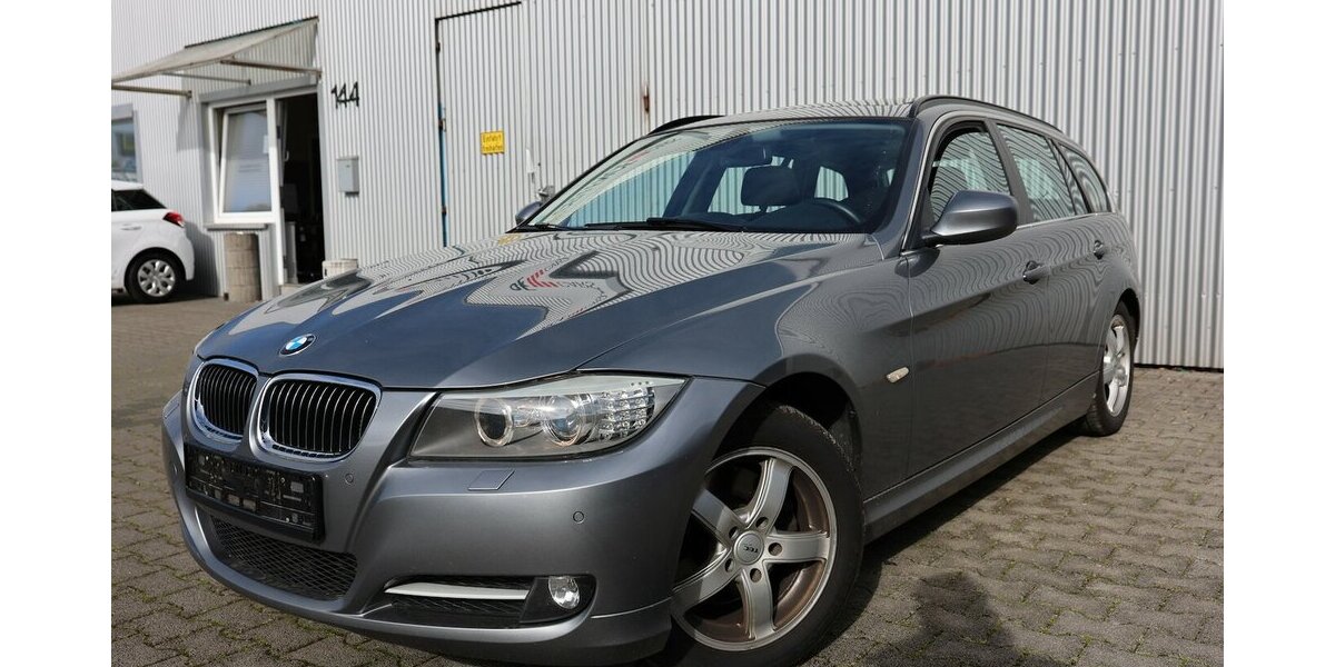 BMW 318d Touring EDITION-LIFESTYLE / PANORAMA 229.000 km 3.802 &euro; Hamm 59077