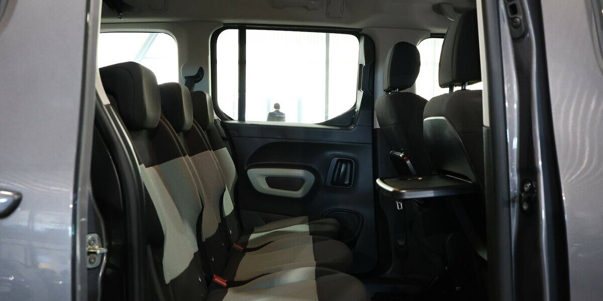 Citroen Berlingo 1.5 BLUE-HDI FEEL XL130 / 7-SITZER / 136.000 km 15.111 &euro; Hamm 59077