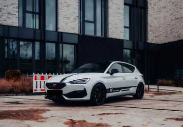 Cupra Leon 49.337 km 30.700 &euro; Ahlen 59229