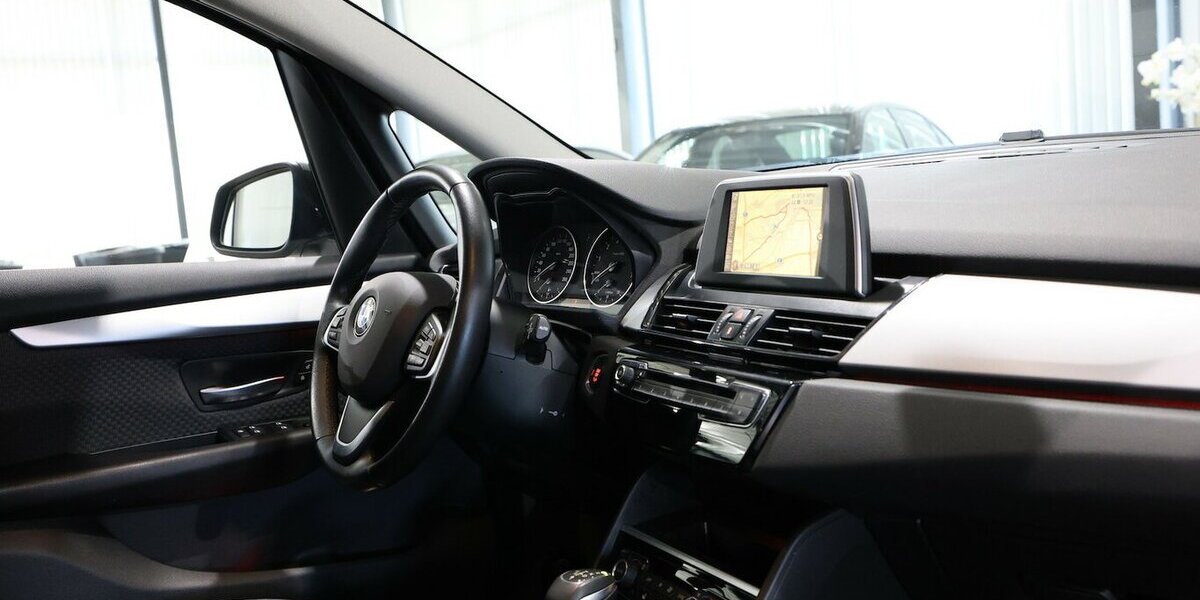 BMW 218 Gran Tourer i Advantage AUTOMATIK,LED,NAVI+ 140.000 km 11.555 &euro; Hamm 59077