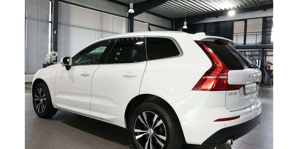 Volvo XC60 D4 MOMENTUM PRO / PANORAMA, MATRIX-LED 130.000 km 26.555 &euro; Hamm 59077
