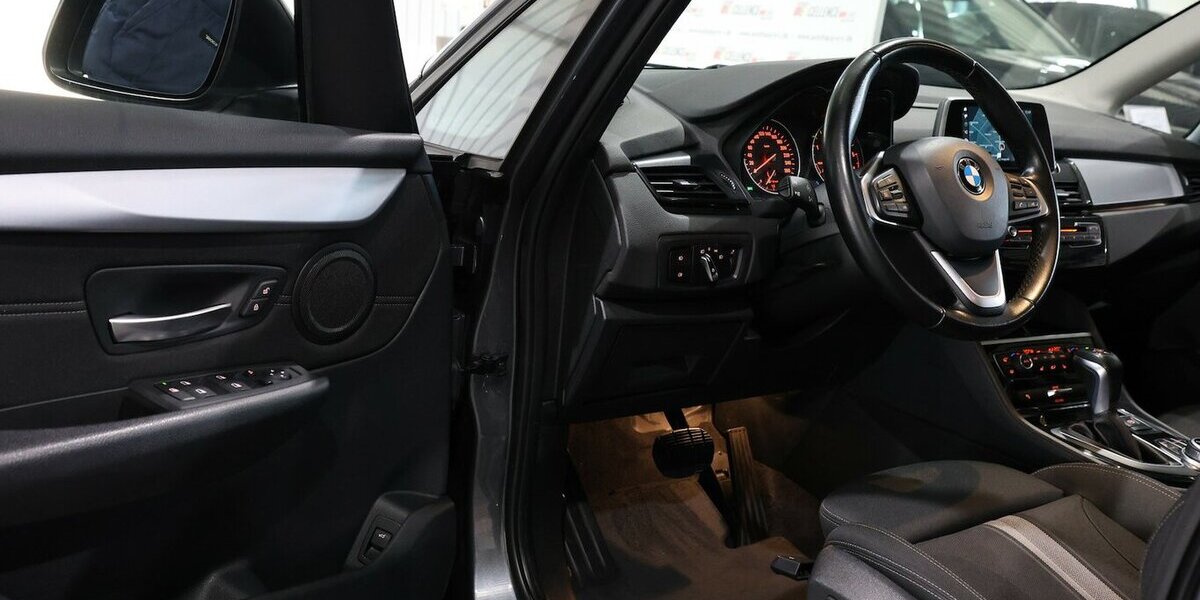 BMW 218 Active Tourer d Advantage BUSINESS LED,NAVI+ 158.000 km 12.555 &euro; Hamm 59077
